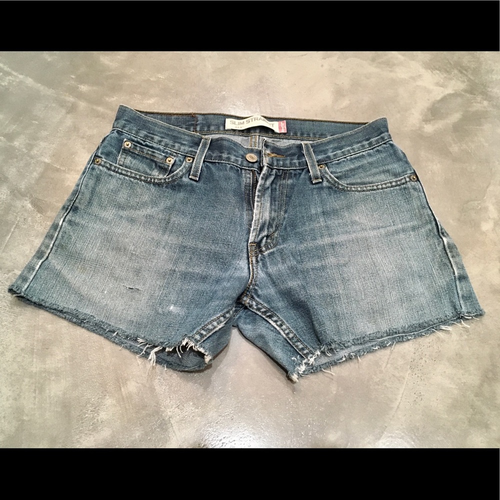 Vintage Levi’s cut off shorts